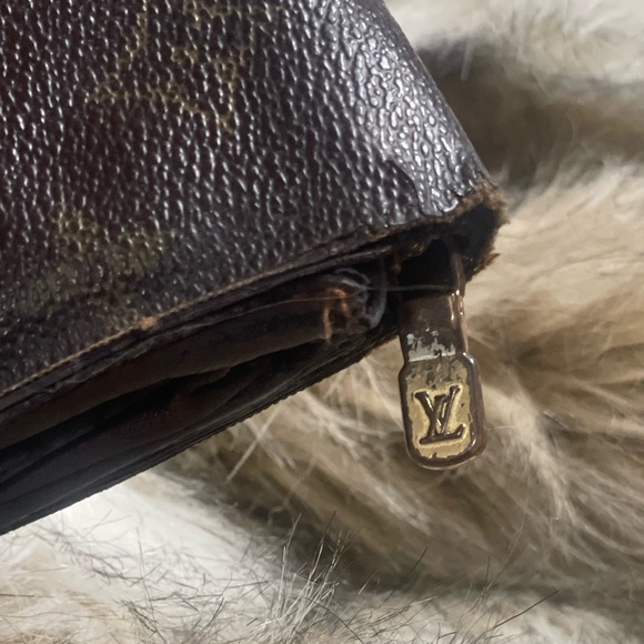 Louis Vuitton VINTAGE REHAB Wallet - Picture 11 of 17